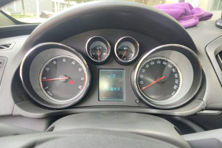 Used Buick Regal 2015 1.6T Leading Technology Model Instrument Cluster