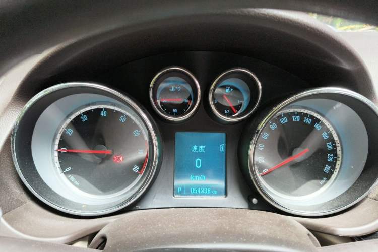 Used Buick Regal 2015 2.0L Leading Fashion Edition Instrument Cluster
