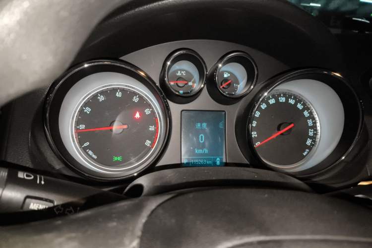 Used Buick Regal 2015 1.6T Leading Technology Model Instrument Cluster