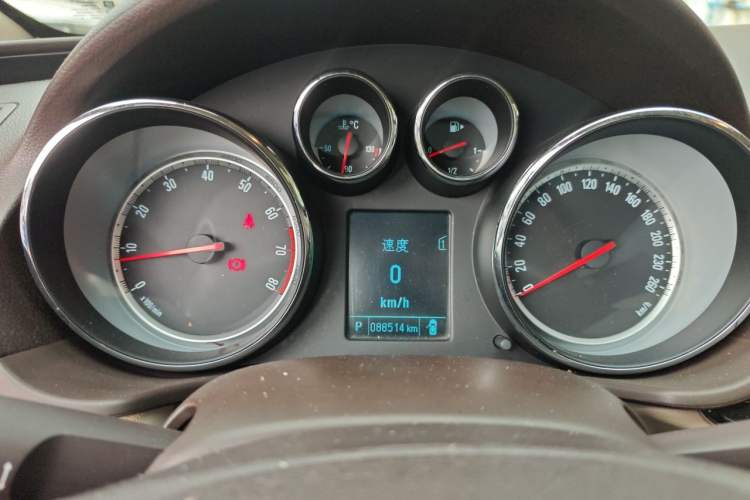 Used Buick Regal 2015 2.0L Leading Fashion Edition Instrument Cluster