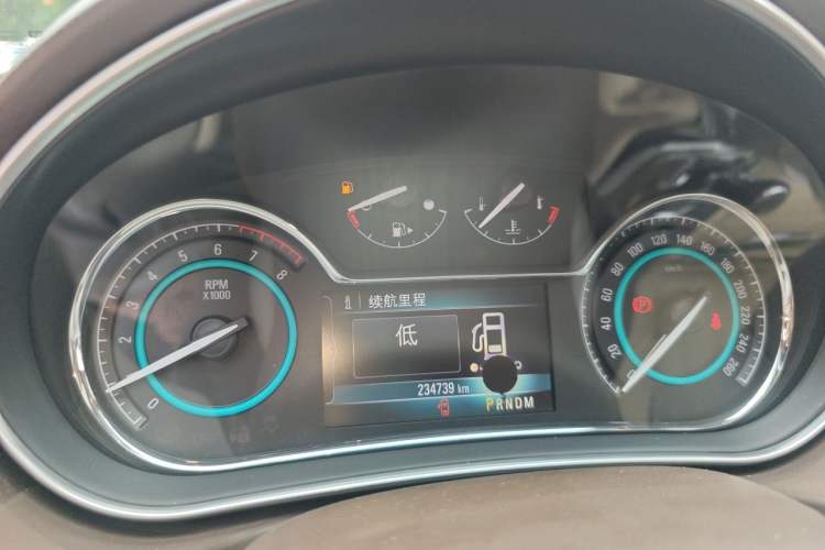 Used Buick Regal 2015 2.0L Elite Fashion Edition Instrument Cluster