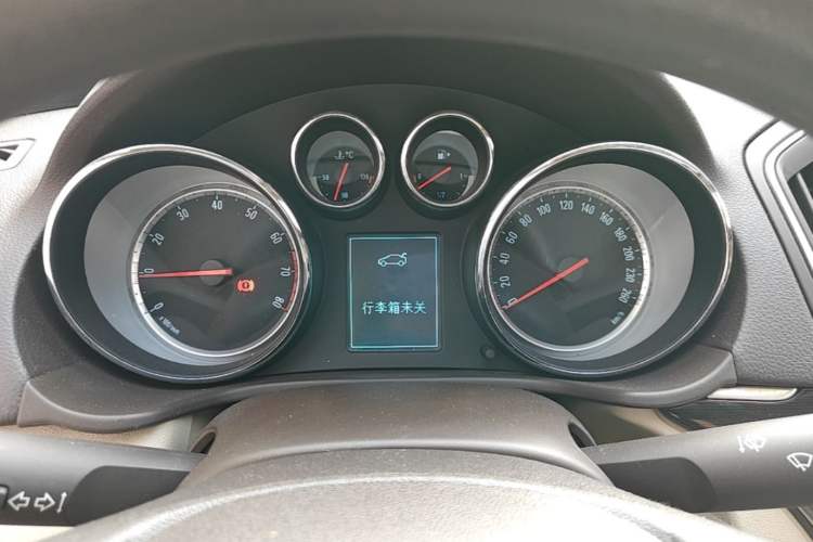 Used Buick Regal 2015 2.0L Leading Fashion Edition Instrument Cluster