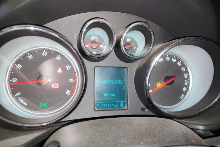 Used Buick Regal 2015 1.6T Leading Technology Model Instrument Cluster