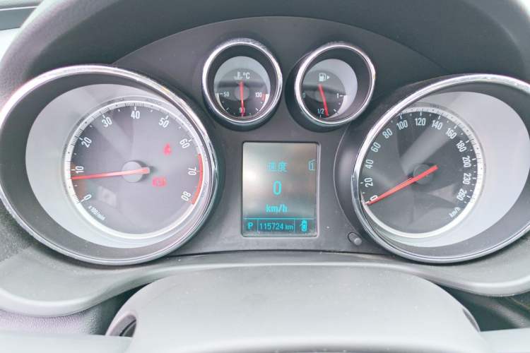 Used Buick Regal 2015 1.6T Leading Technology Model Instrument Cluster
