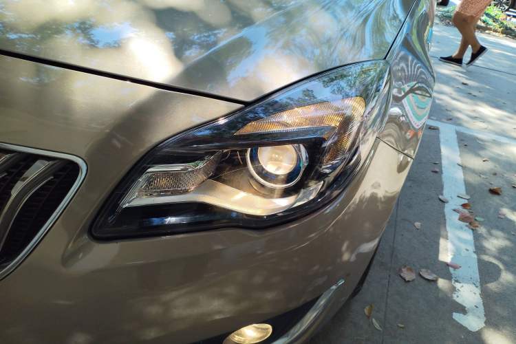 Used Buick Regal 2015 1.6T Leading Technology Model Left Front Headlight