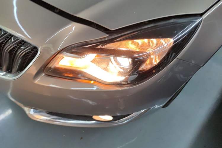 Used Buick Regal 2015 1.6T Leading Technology Model Left Front Headlight