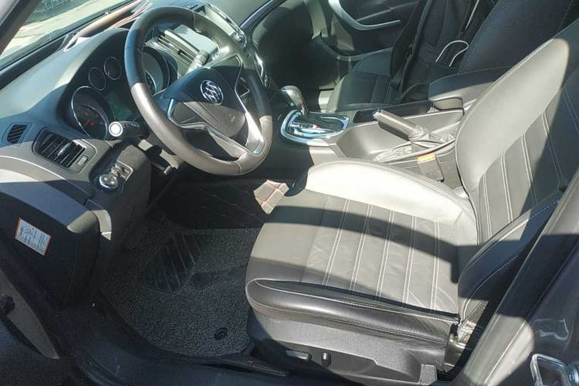 Used Buick Regal 2015 1.6T Fashion Tech Model Left Front Seat
