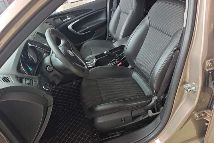 Used Buick Regal 2015 1.6T Leading Technology Model Left Front Seat