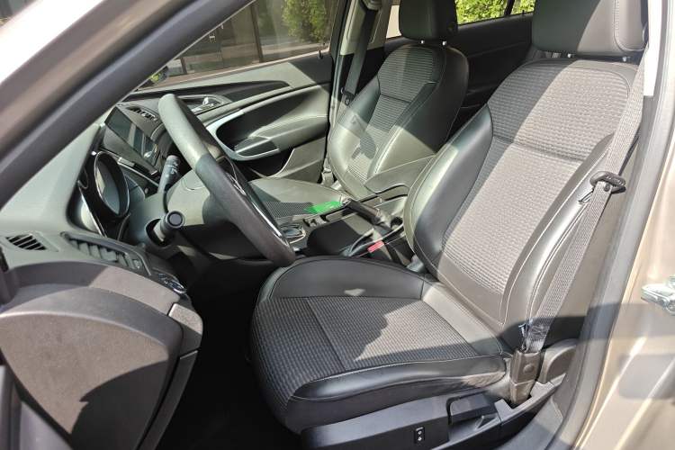 Used Buick Regal 2015 1.6T Leading Technology Model Left Front Seat
