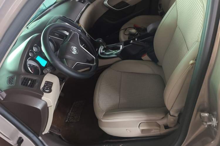 Used Buick Regal 2015 2.0L Leading Fashion Edition Left Front Seat