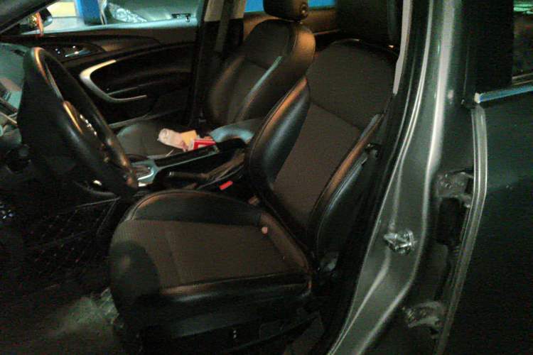 Used Buick Regal 2015 1.6T Fashion Tech Model Left Front Seat