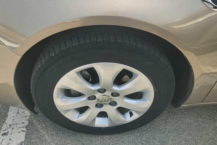 Used Buick Regal 2015 2.0L Leading Fashion Edition Left Front Wheel Hub