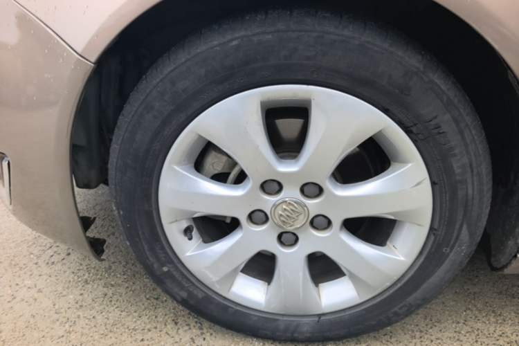 Used Buick Regal 2015 1.6T Leading Technology Model Left Front Wheel Hub