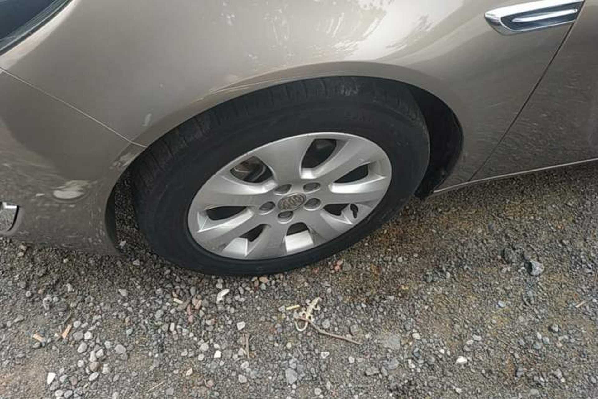 Used Buick Regal 2015 2.0L Leading Fashion Edition Left Front Wheel Hub