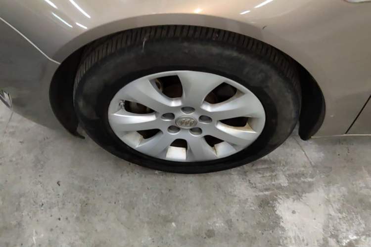 Used Buick Regal 2015 1.6T Elite Tech Model Left Front Wheel Hub
