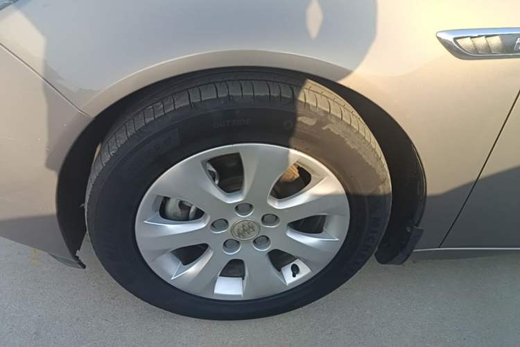 Used Buick Regal 2015 1.6T Elite Tech Model Left Front Wheel Hub
