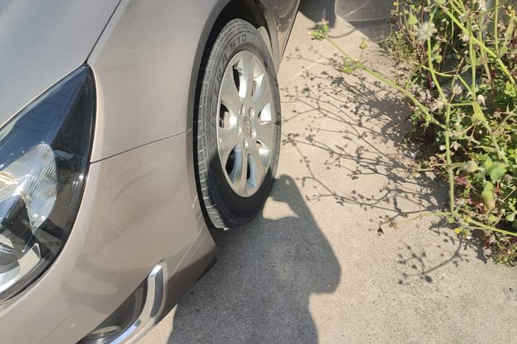 Used Buick Regal 2015 1.6T Leading Technology Model Left Front Wheel Hub