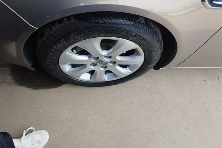 Used Buick Regal 2015 2.0L Elite Fashion Edition Left Front Wheel Hub