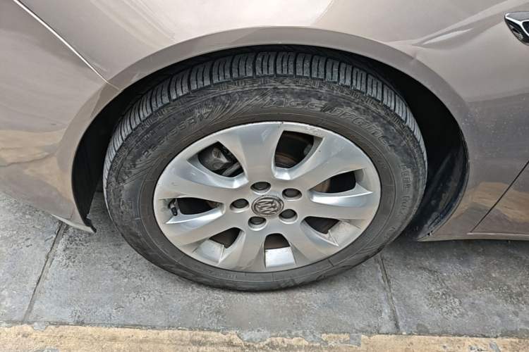Used Buick Regal 2015 2.0L Leading Fashion Edition Left Front Wheel Hub