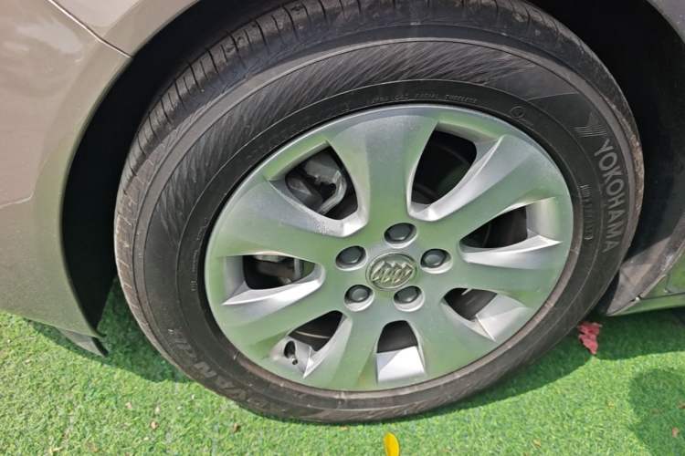 Used Buick Regal 2015 1.6T Elite Tech Model Left Front Wheel Hub
