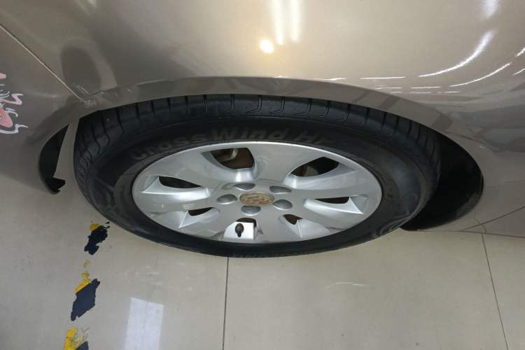 Used Buick Regal 2015 1.6T Leading Technology Model Left Front Wheel Hub