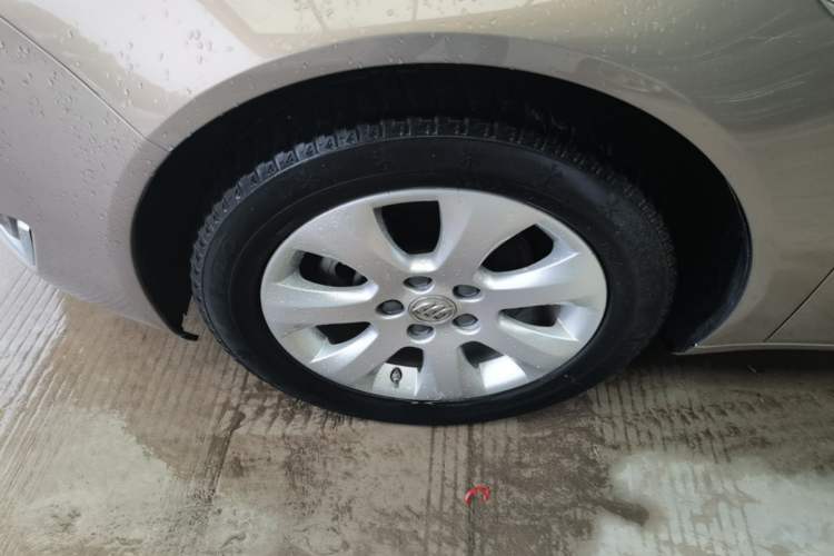 Used Buick Regal 2015 2.0L Leading Fashion Edition Left Front Wheel Hub