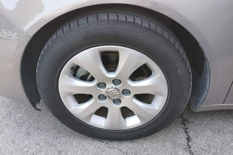 Used Buick Regal 2015 1.6T Elite Tech Model Left Front Wheel Hub