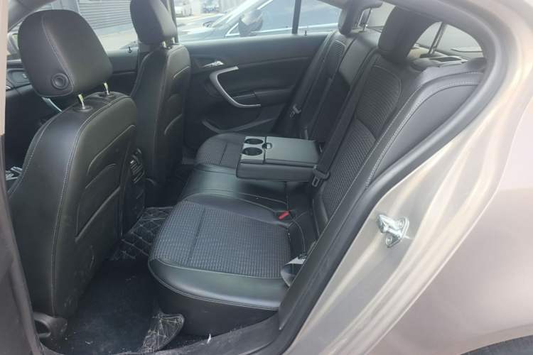 Used Buick Regal 2015 1.6T Leading Technology Model Left Rear Seat