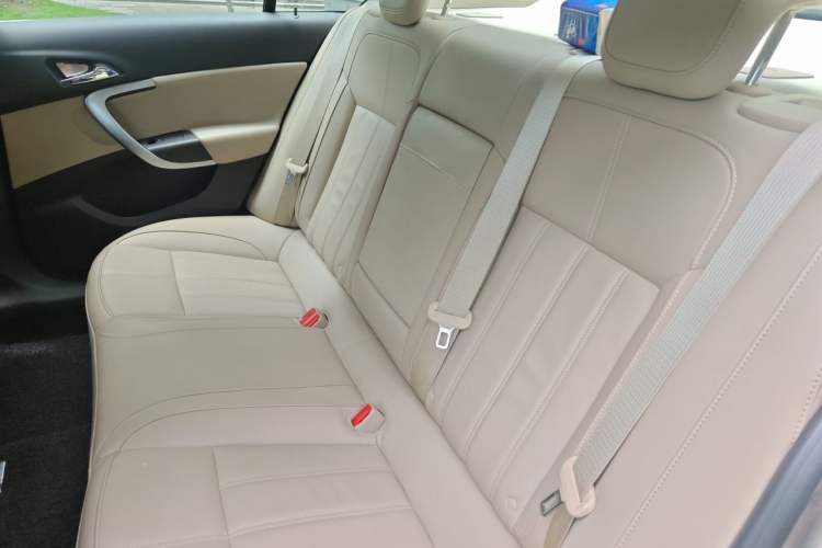 Used Buick Regal 2015 2.0L Elite Fashion Edition Left Rear Seat