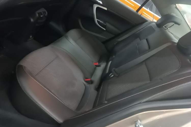 Used Buick Regal 2015 1.6T Leading Technology Model Left Rear Seat