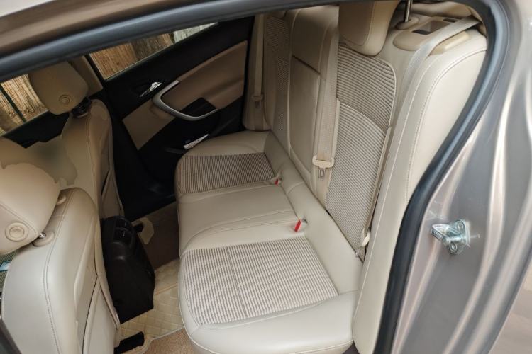 Used Buick Regal 2015 2.0L Leading Fashion Edition Left Rear Seat