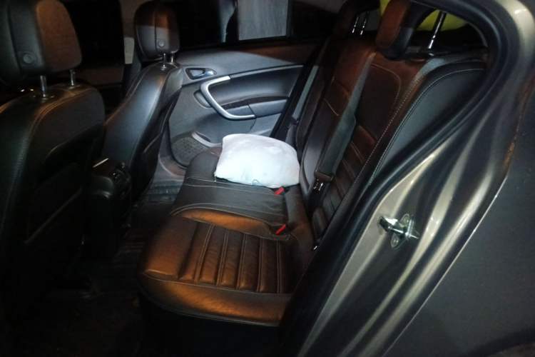 Used Buick Regal 2015 1.6T Elite Tech Model Left Rear Seat