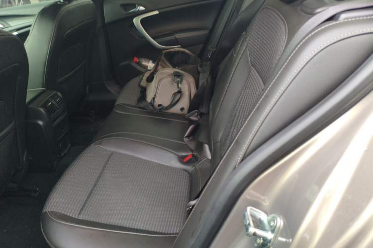 Used Buick Regal 2015 1.6T Leading Technology Model Left Rear Seat