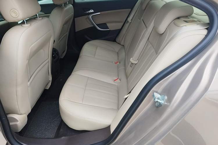 Used Buick Regal 2015 2.0L Elite Fashion Edition Left Rear Seat