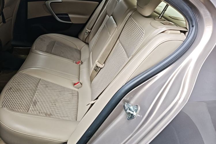 Used Buick Regal 2015 2.0L Leading Fashion Edition Left Rear Seat