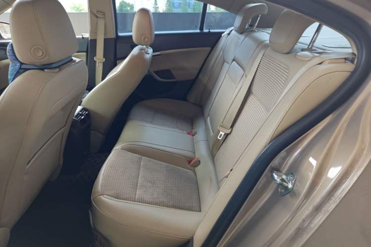 Used Buick Regal 2015 2.0L Leading Fashion Edition Left Rear Seat