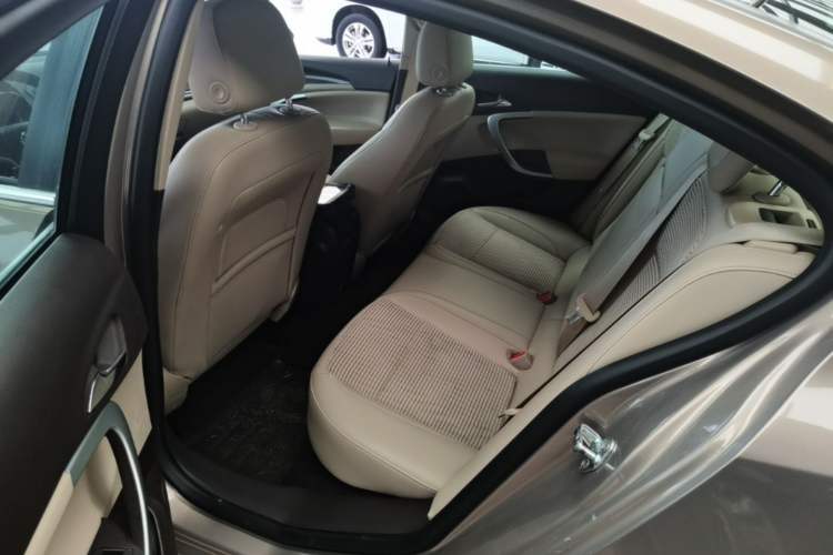 Used Buick Regal 2015 2.0L Leading Fashion Edition Left Rear Seat