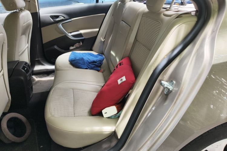 Used Buick Regal 2015 2.0L Leading Fashion Edition Left Rear Seat