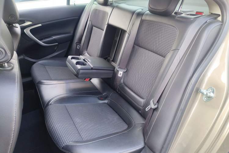 Used Buick Regal 2015 1.6T Leading Technology Model Left Rear Seat