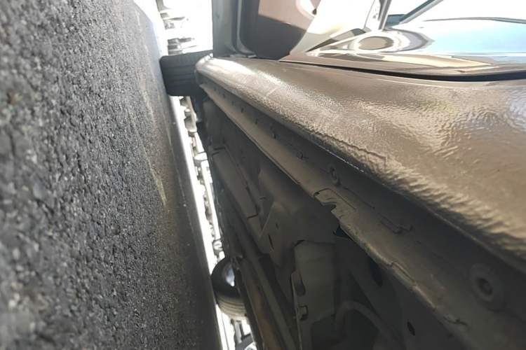 Used Buick Regal 2015 2.0L Leading Fashion Edition Left Side Sill
