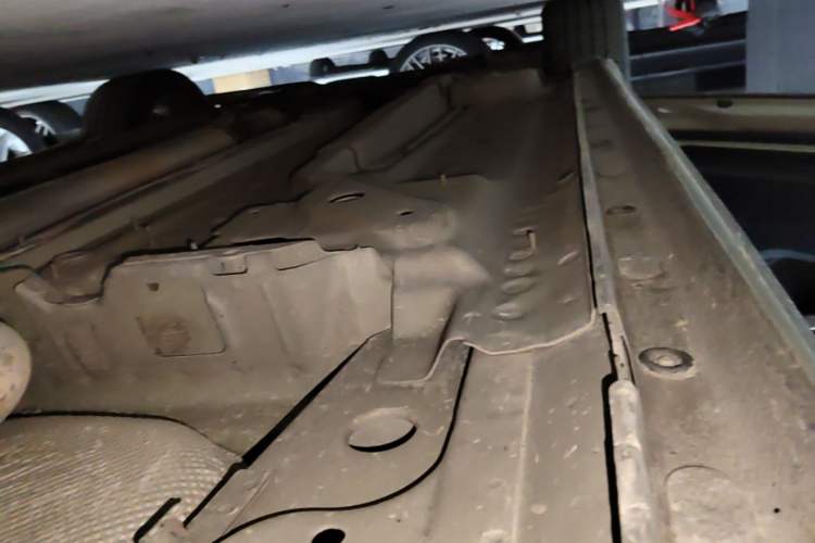 Used Buick Regal 2015 1.6T Elite Tech Model Left Side Sill