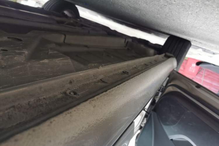 Used Buick Regal 2015 1.6T Elite Tech Model Left Side Sill