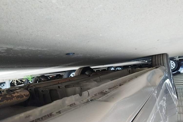 Used Buick Regal 2015 2.0L Elite Fashion Edition Left Side Sill