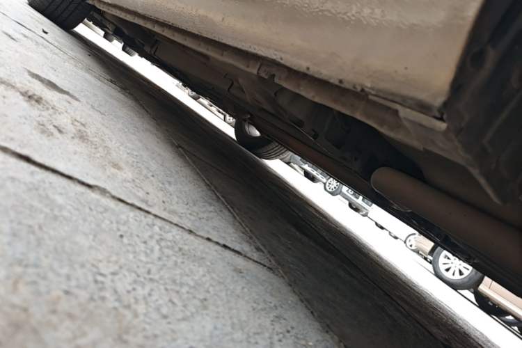 Used Buick Regal 2015 2.0L Leading Fashion Edition Left Side Sill