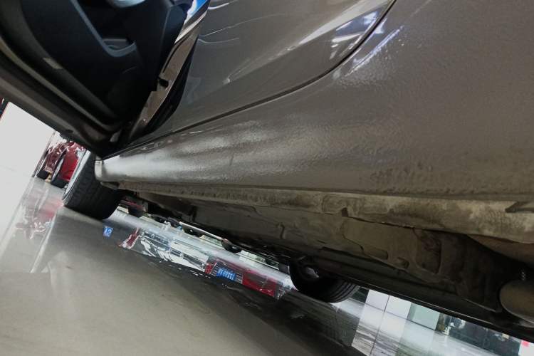 Used Buick Regal 2015 1.6T Leading Technology Model Left Side Sill