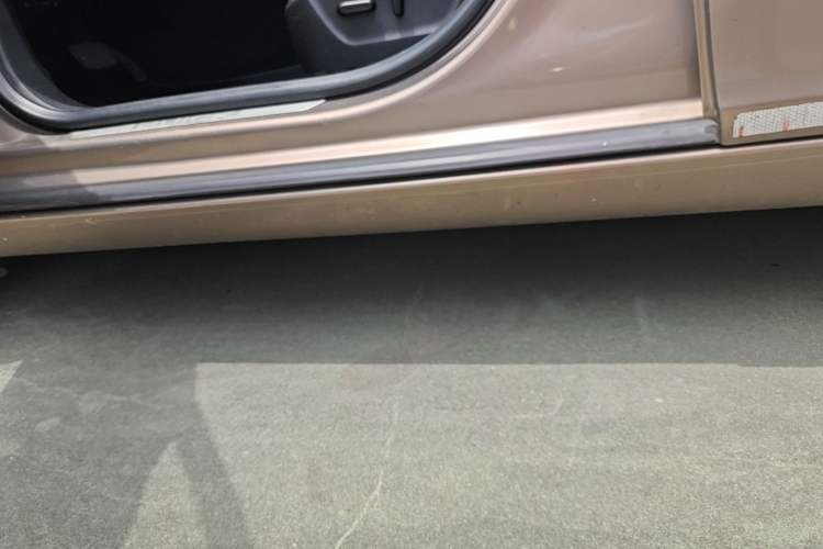 Used Buick Regal 2015 1.6T Elite Tech Model Left Side Sill