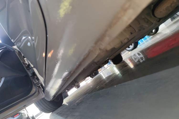 Used Buick Regal 2015 1.6T Leading Technology Model Left Side Sill