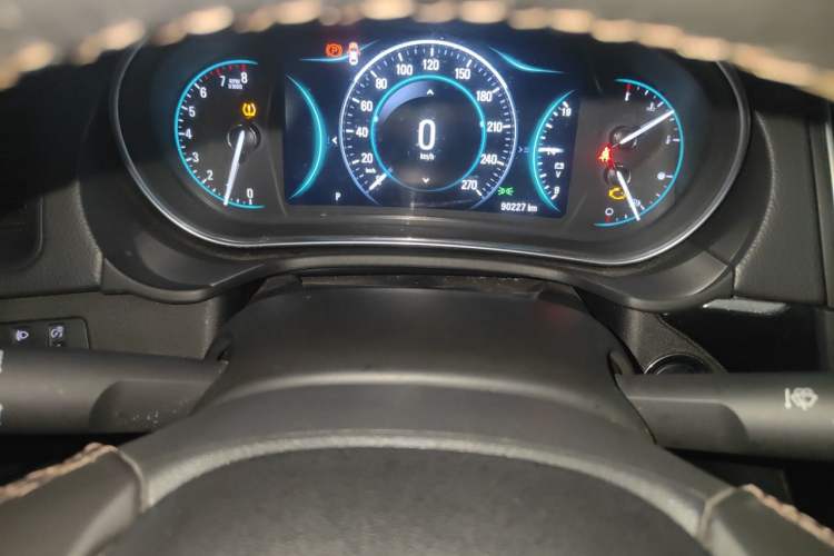 Used Buick Regal 2015 1.6T Elite Tech Model Odometer Close Up