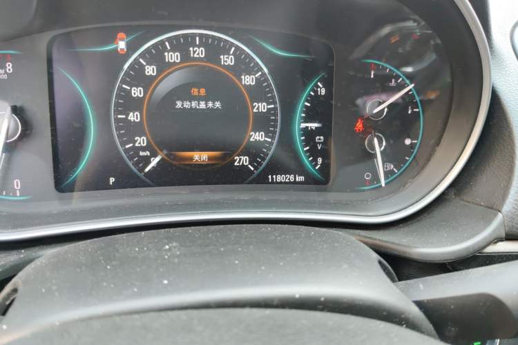 Used Buick Regal 2015 1.6T Elite Tech Model Odometer Close Up