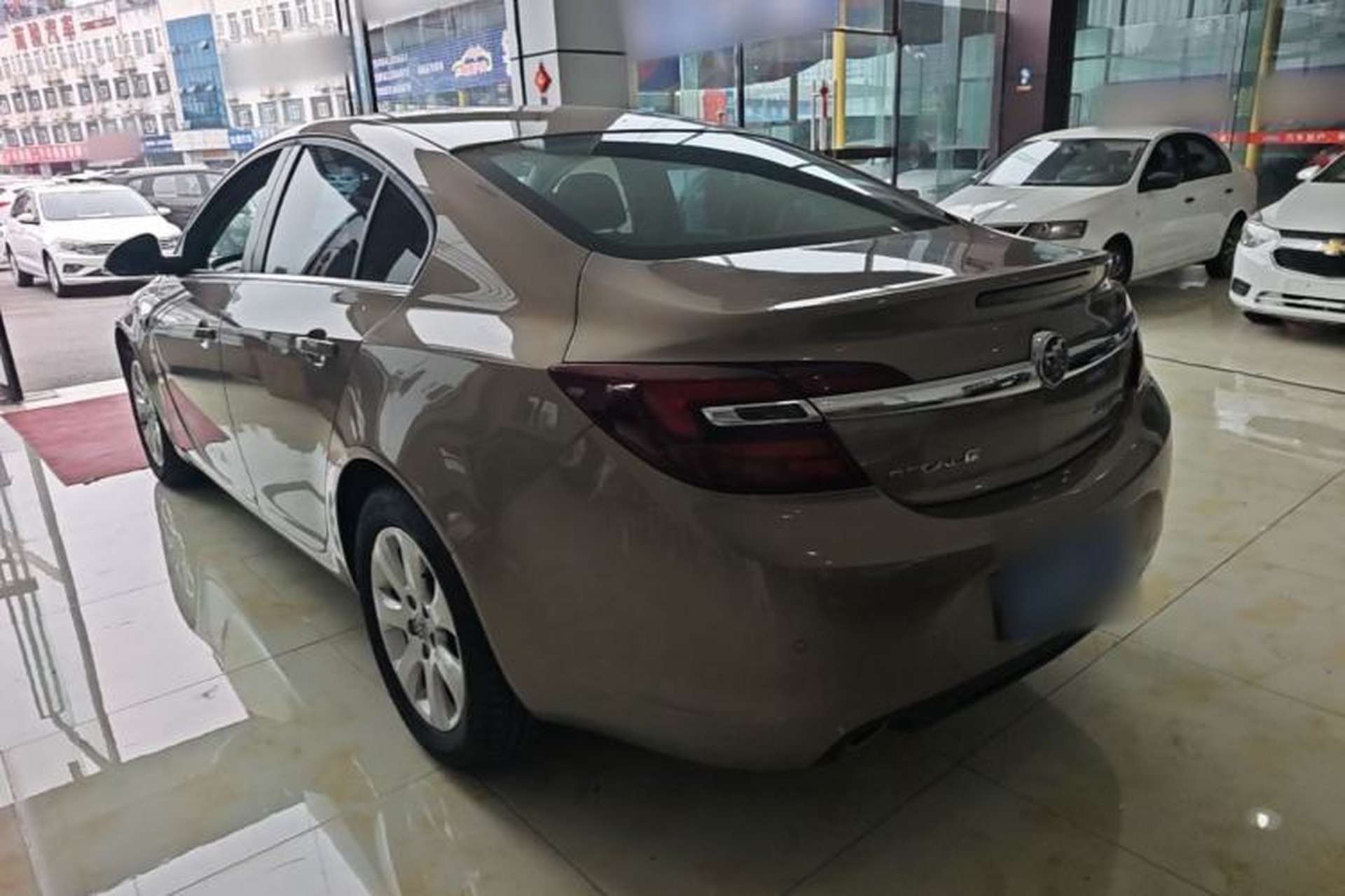 Used Buick Regal 2015 1.6T Leading Technology Model Rear Left 45 Deg